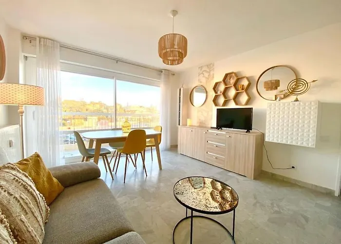 T2 - Le Vadon, Bord De Mer