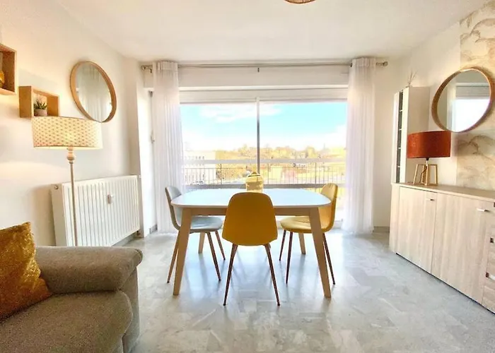 T2 - Le Vadon, Bord De Mer
