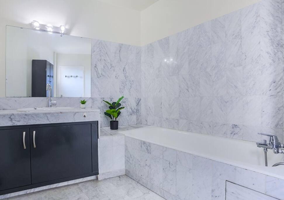 T2 - Le Vadon, Bord De Apartment